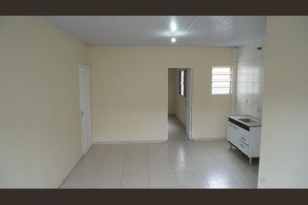 Sala de casa para alugar com 1 quarto, 30m² em Jardim Presidente Dutra, Guarulhos