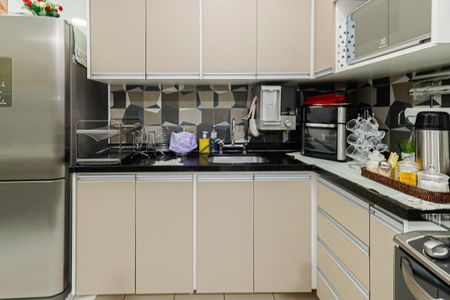 Apartamento à venda com 105m², 3 quartos e 2 vagas Apartamento à venda com 105m², 3 quartos e 2 vagasCozinha