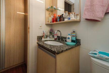 Apartamento à venda com 105m², 3 quartos e 2 vagas Apartamento à venda com 105m², 3 quartos e 2 vagasBanheiro da Suíte