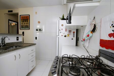 Apartamento à venda com 48m², 2 quartos e 1 vagaCozinha