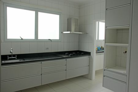 Apartamento para alugar com 166m², 3 quartos e 1 vagaCozinha e Área de Serviço