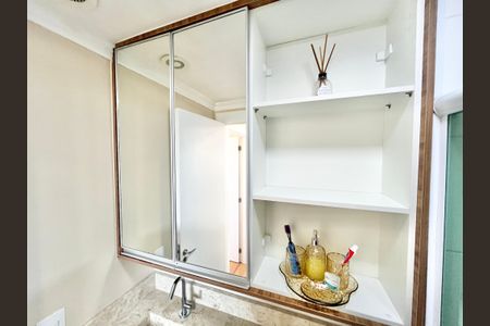 Apartamento à venda com 39m², 2 quartos e 1 vaga Apartamento à venda com 39m², 2 quartos e 1 vagaBanheiro