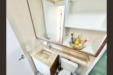 Apartamento à venda com 39m², 2 quartos e 1 vaga Apartamento à venda com 39m², 2 quartos e 1 vagaBanheiro
