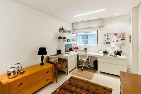 Apartamento à venda com 131m², 3 quartos e 4 vagasQuarto