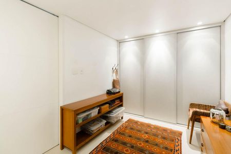 Apartamento à venda com 131m², 3 quartos e 4 vagasQuarto