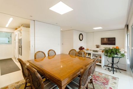 Apartamento à venda com 131m², 3 quartos e 4 vagasSala