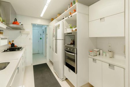 Apartamento à venda com 131m², 3 quartos e 4 vagasCozinha