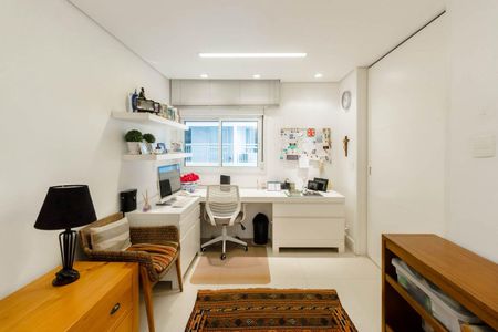 Apartamento à venda com 131m², 3 quartos e 4 vagasQuarto