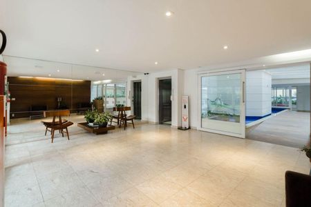 Apartamento à venda com 131m², 3 quartos e 4 vagasÁrea externa