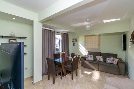 Casa à venda com 473m², 5 quartos e sem vaga Casa à venda com 473m², 5 quartos e sem vaga2º andar - Sala