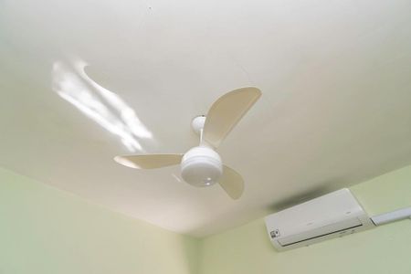 Casa à venda com 473m², 5 quartos e sem vaga Casa à venda com 473m², 5 quartos e sem vaga3º andar - Quarto