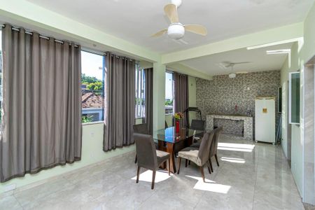 Casa à venda com 473m², 5 quartos e sem vaga Casa à venda com 473m², 5 quartos e sem vaga3º andar - Sala