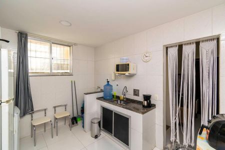 Casa à venda com 473m², 5 quartos e sem vaga Casa à venda com 473m², 5 quartos e sem vaga1º andar - Cozinha