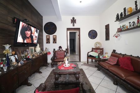 Casa para alugar com 70m², 4 quartos e 1 vagaSala