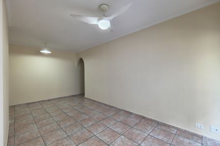 Apartamento para alugar com 75m², 2 quartos e 1 vagaSala