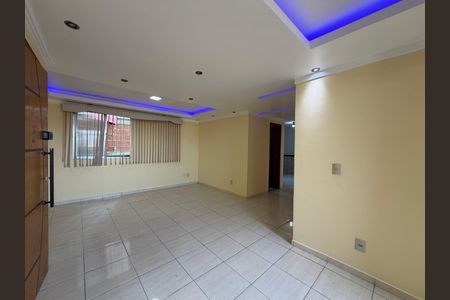 Casa para alugar com 100m², 2 quartos e 1 vagaSala