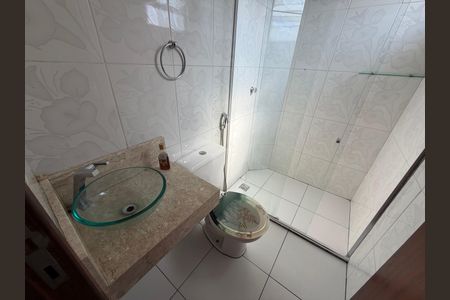 Casa para alugar com 100m², 2 quartos e 1 vagaBanheiro da suíte 