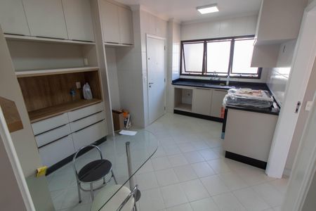 Apartamento para alugar com 125m², 3 quartos e 2 vagasCOZINHA