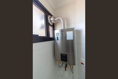 Apartamento para alugar com 125m², 3 quartos e 2 vagasÁREA DE SERVIÇOBANHEIRO ÁREA DE SERVIÇO