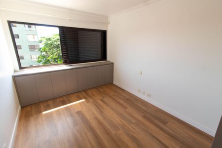 Apartamento para alugar com 125m², 3 quartos e 2 vagasQUARTO 1