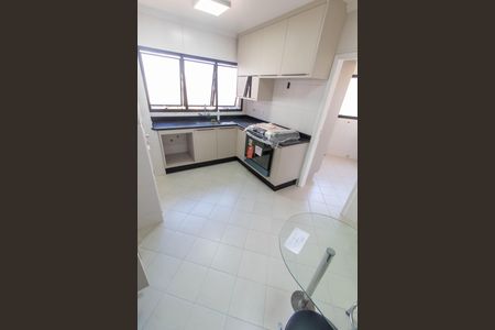 Apartamento para alugar com 125m², 3 quartos e 2 vagasCOZINHA