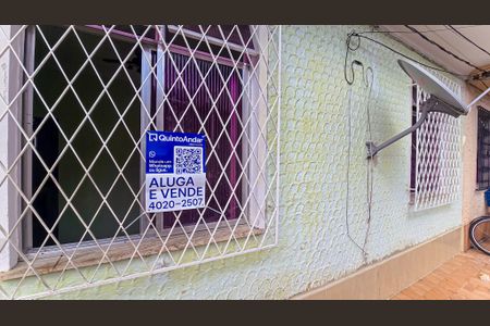 Casa de condomínio à venda com 82m², 2 quartos e sem vagaFachada casa com placa