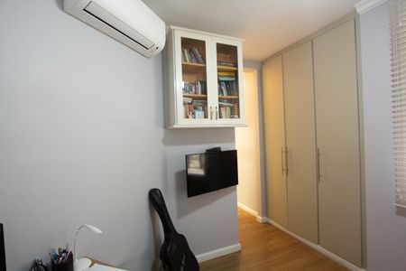 Apartamento à venda com 121m², 3 quartos e 2 vagas Apartamento à venda com 121m², 3 quartos e 2 vagasSuíte 1