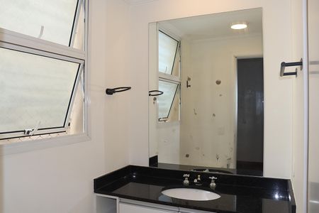 Apartamento para alugar com 157m², 3 quartos e 1 vagaSuíte