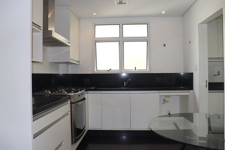 Apartamento para alugar com 157m², 3 quartos e 1 vagaCozinha