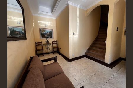 Apartamento à venda com 64m², 2 quartos e 1 vaga Apartamento à venda com 64m², 2 quartos e 1 vagaHall