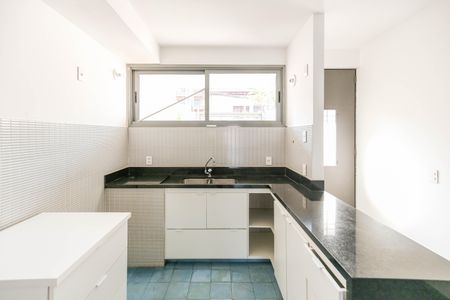 Cozinha de casa para alugar com 3 quartos, 156m² em Vila Gomes, São Paulo