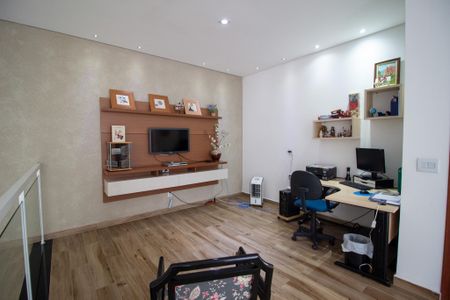 Casa de condomínio para alugar com 327m², 4 quartos e 6 vagas Casa de condomínio para alugar com 327m², 4 quartos e 6 vagasSala de TV