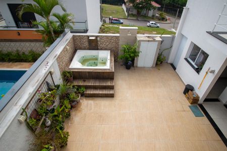 Casa de condomínio para alugar com 327m², 4 quartos e 6 vagas Casa de condomínio para alugar com 327m², 4 quartos e 6 vagasVista