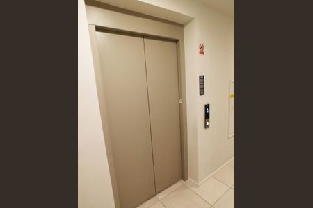 Apartamento para alugar com 48m², 2 quartos e 1 vaga Apartamento para alugar com 48m², 2 quartos e 1 vagaHall Elevador