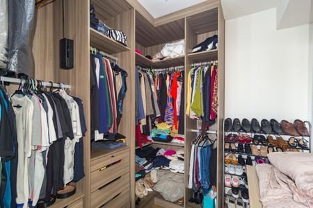 Apartamento à venda com 92m², 2 quartos e 2 vagas Apartamento à venda com 92m², 2 quartos e 2 vagasQuarto 2 - Closet