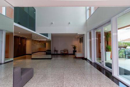 Apartamento à venda com 92m², 2 quartos e 2 vagas Apartamento à venda com 92m², 2 quartos e 2 vagasHall social