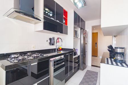 Apartamento à venda com 92m², 2 quartos e 2 vagas Apartamento à venda com 92m², 2 quartos e 2 vagasCozinha