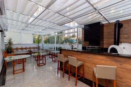 Apartamento à venda com 92m², 2 quartos e 2 vagas Apartamento à venda com 92m², 2 quartos e 2 vagasChurrasqueira