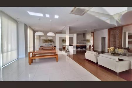 Apartamento à venda com 160m², 3 quartos e 2 vagas Apartamento à venda com 160m², 3 quartos e 2 vagasÁrea comum