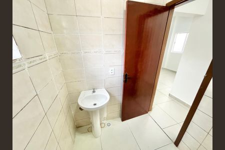 Casa de condomínio para alugar com 50m², 2 quartos e sem vagaBanheiro