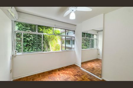 Apartamento para alugar com 76m², 2 quartos e 1 vaga Apartamento para alugar com 76m², 2 quartos e 1 vagaQuarto