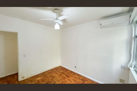 Apartamento para alugar com 76m², 2 quartos e 1 vaga Apartamento para alugar com 76m², 2 quartos e 1 vagaQuarto