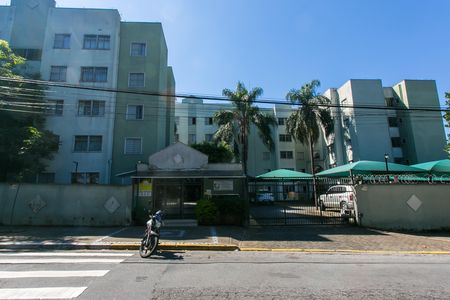 Apartamento à venda com 42m², 2 quartos e 1 vaga Apartamento à venda com 42m², 2 quartos e 1 vagaFachada