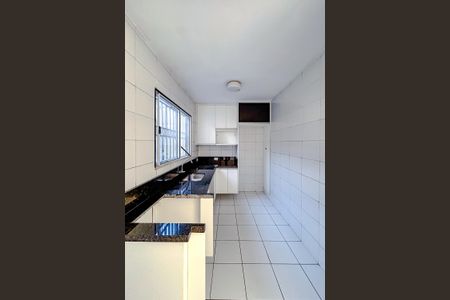 Casa de condomínio à venda com 83m², 3 quartos e 2 vagasCozinha