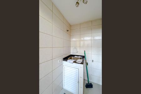 Casa de condomínio à venda com 83m², 3 quartos e 2 vagasÁrea de Serviço