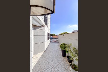 Casa de condomínio à venda com 83m², 3 quartos e 2 vagasHall social