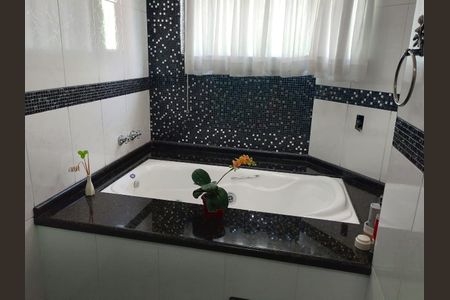 Casa à venda com 3 quartos, 197m² em Santa Maria, São Caetano do Sul