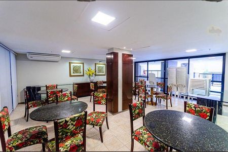 Apartamento à venda com 4 quartos, 150m² em Icaraí, Niterói