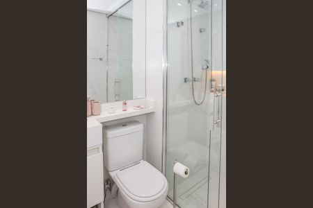 Apartamento à venda com 100m², 2 quartos e 1 vaga Apartamento à venda com 100m², 2 quartos e 1 vagaBanheiro da Suíte 2