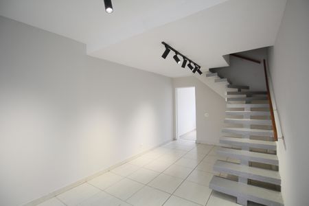 Casa para alugar com 120m², 3 quartos e 1 vagaSala